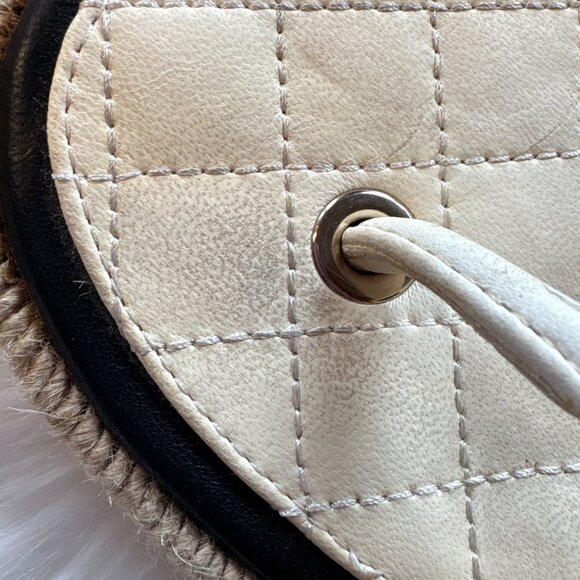 Chanel Cream Leather Sandals with Chain detail Size 39 - Picture 16 of 16